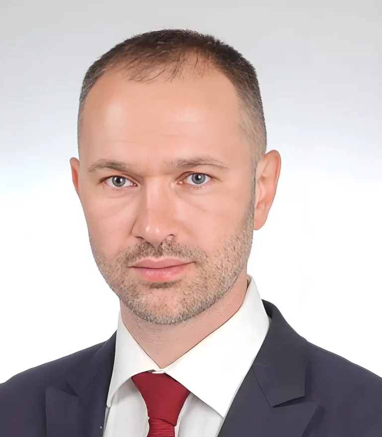 Vadim Araslanov: Managing Director